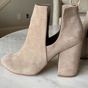 Steve Madden suede nude booties